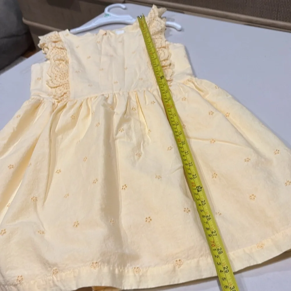 GAP Kids - Eyelet ruffle dress - girls summer dress.  Size large. Yellow.